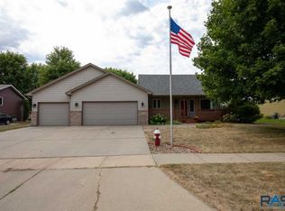 205 W Greenwood St, Brandon, SD 57005