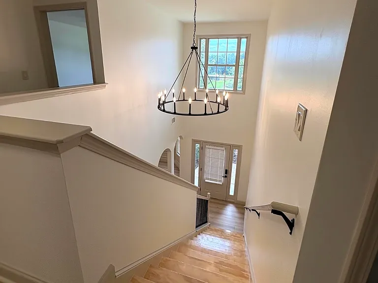 1244 Saint James Pl — Photo 20