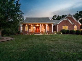 118 Rushing Water Ln, Troutman, NC 28166