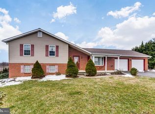 1425 Hallowell Ln, New Windsor, MD 21776