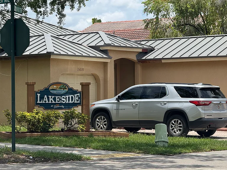15621 SW 100th Ln — Photo 36