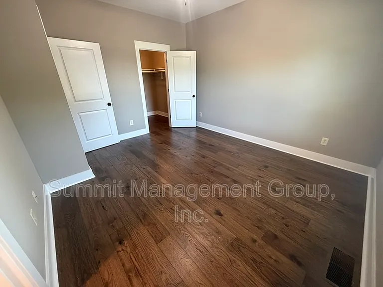 860 S Harkness St #H — Photo 18