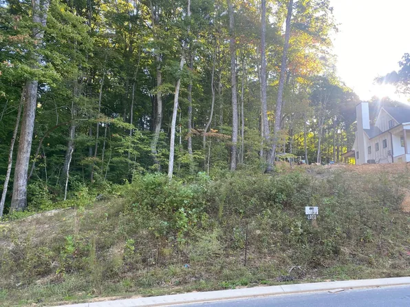 4042 Windtree Dr #2, Signal Mountain, TN 37377