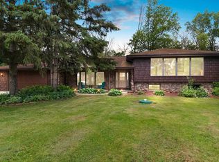 N2318 Farrell Rd, Kaukauna, WI 54130