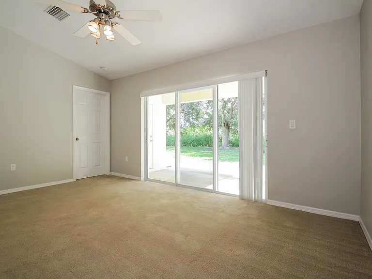 2815 93rd Ct E — Photo 9