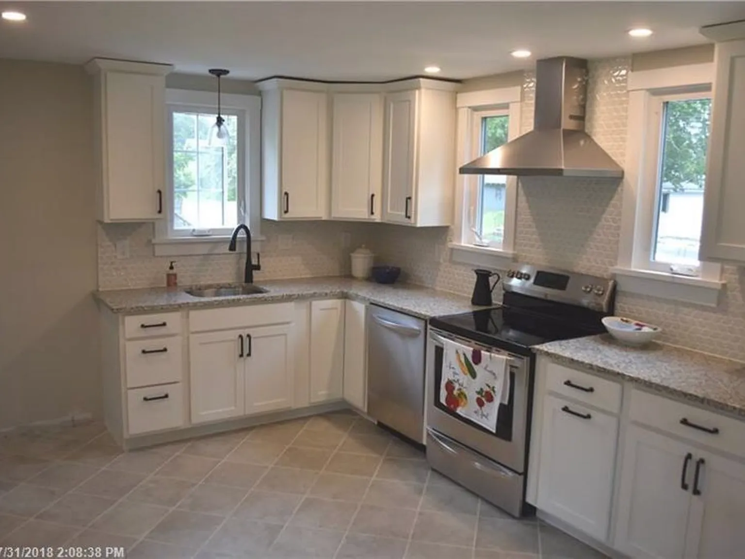 2 bed, 912 sqft, $2,800 — Photo 2