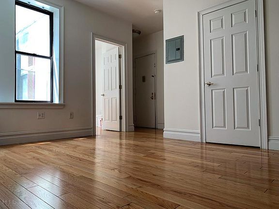 3rd image of 2315 30th Ave APT A9