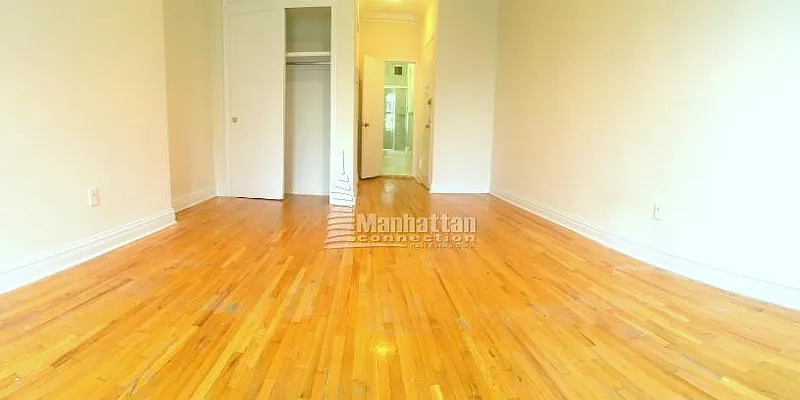 Rented by Manhattan Connection | media 20