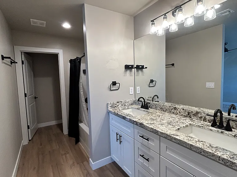 12217 Bliss Ave — Photo 22