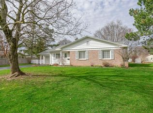 222 Danbury Cir S, Rochester, NY 14618