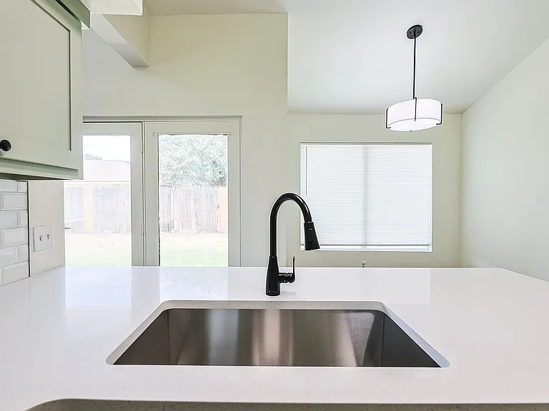 8308 Albany Ave — Photo 23