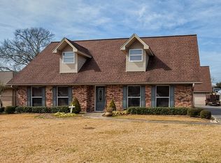 2924 Seattle St, Nederland, TX 77627