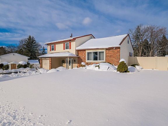 2nd image of 1831 Bunkerhill Rd