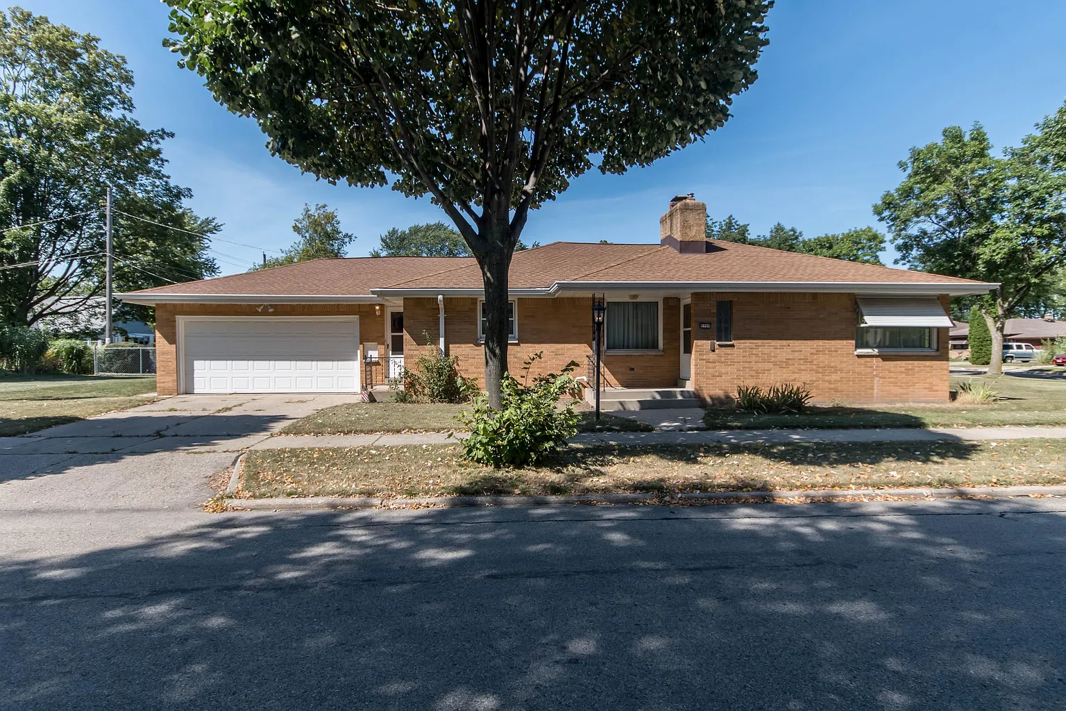 8500 W Vienna Ave photo 1
