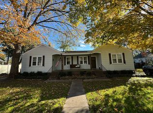 702 Hickory St SE, Hartselle, AL 35640