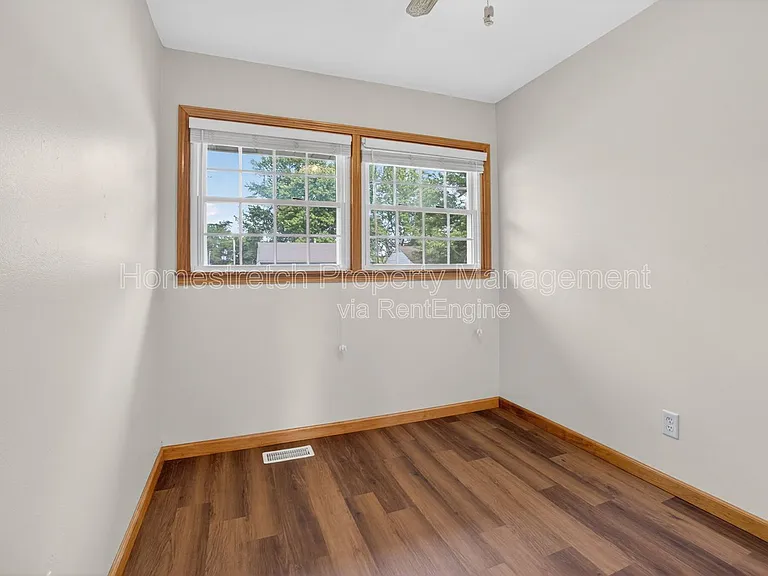 10527 Prestwick Dr — Photo 11
