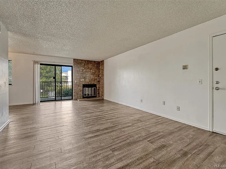 491 S Kalispell Way #101 — Photo 5