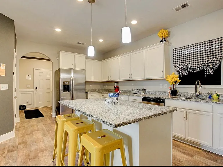 1137 Black Oak Cir — Photo 32