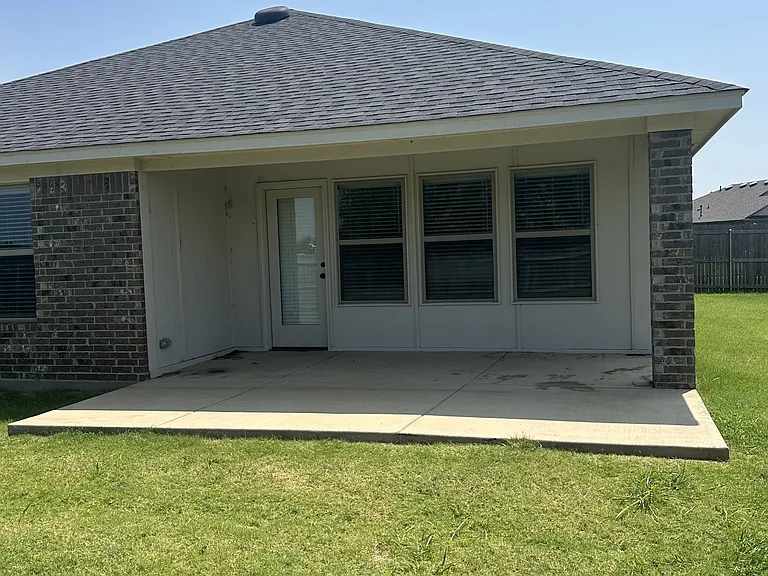 2229 Roca Dr — Photo 44