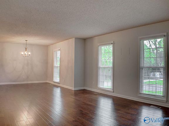 4th image of 812 Ashwood Dr