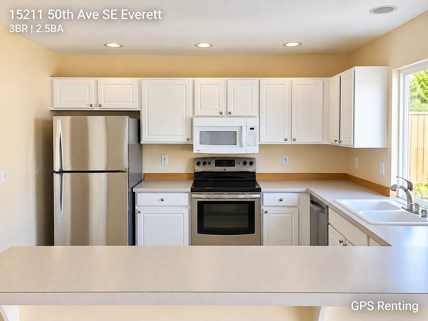 Spacious 3-Bedroom, 2.5-Bath Home in Silver Firs — Photo 4