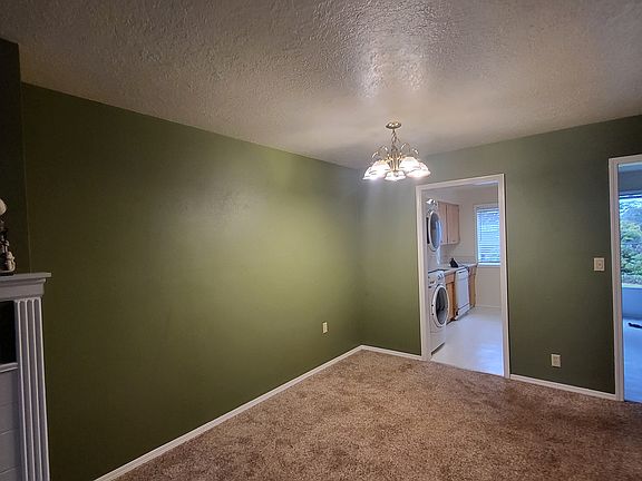 3rd image of 1430 SE 2nd Pl #9