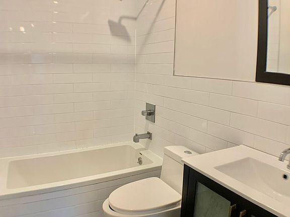 3rd image of 362 Bainbridge St #4A