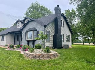13810 Pierland Ct, Highland, IL 62275