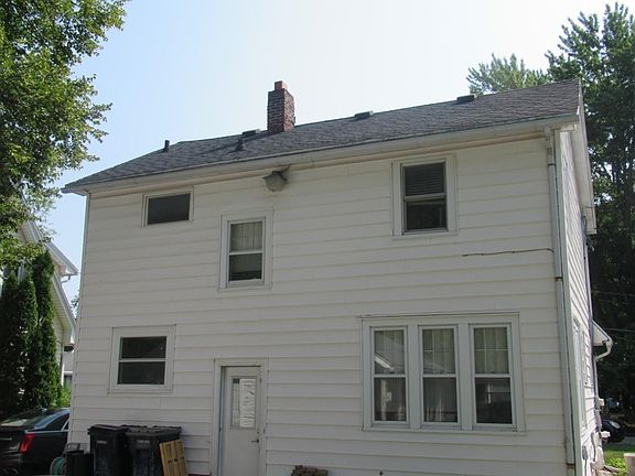3rd image of 819 Richardson St
