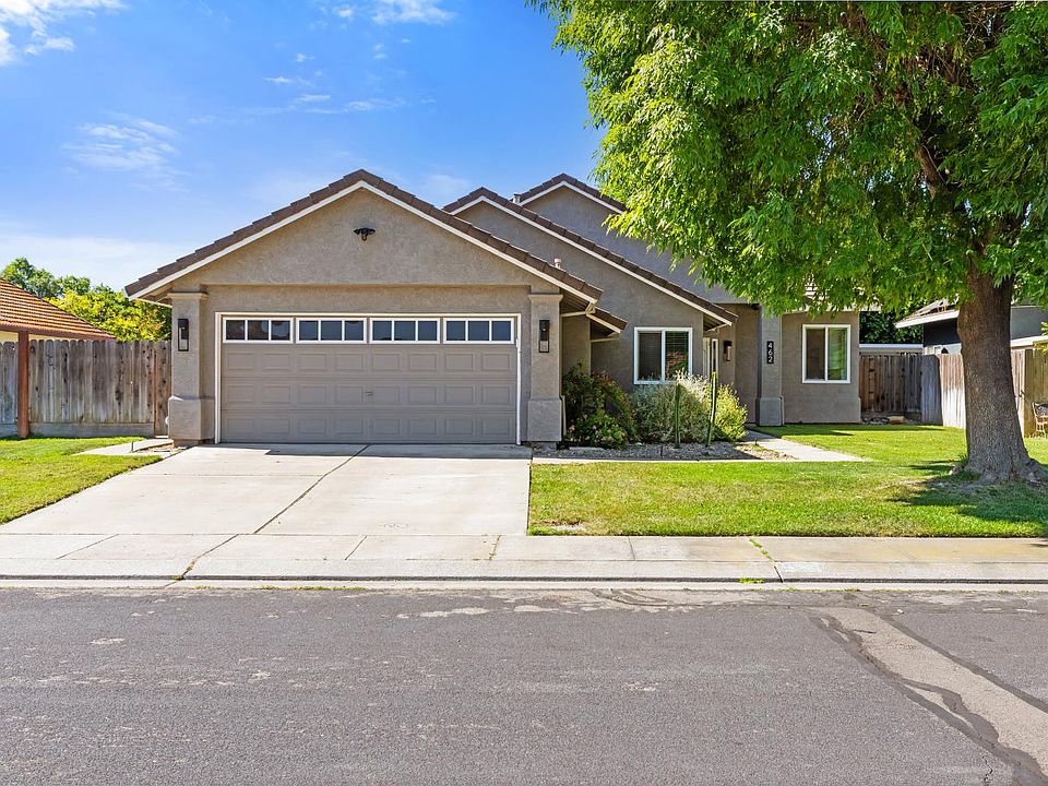 1st image of 462 Chablis Way