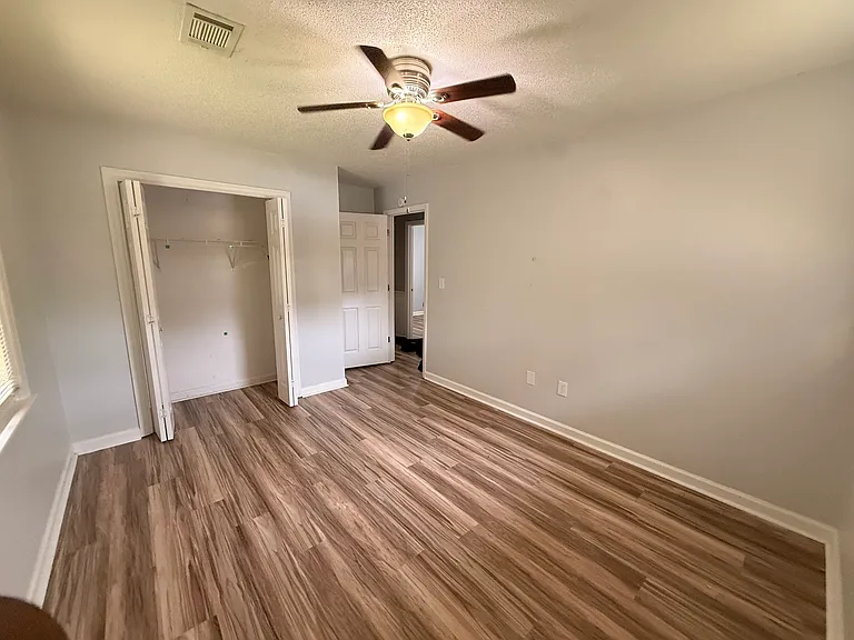 4534 Greystone Dr — Photo 4
