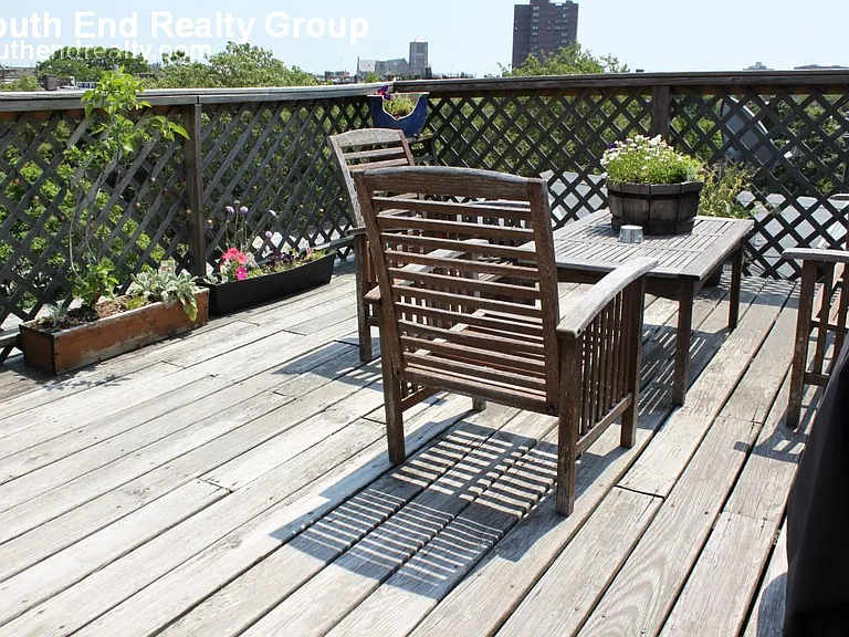184 W Canton St #7 — Photo 22