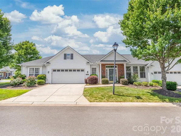 9205 Duckhorn Dr, Charlotte, NC 28277