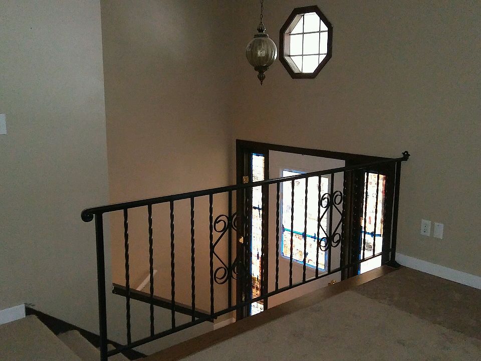 2nd image of 320 Mineral Springs Rd
