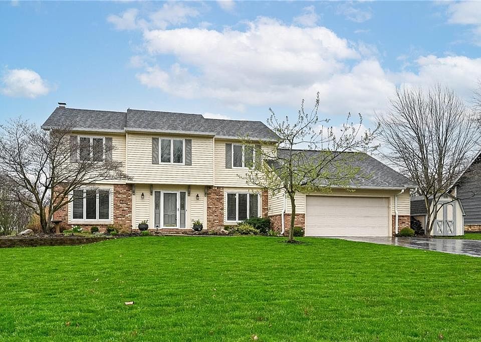 1st image of 18 Hampshire Ct
