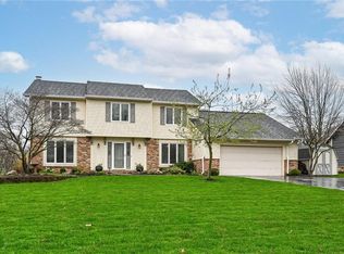 18 Hampshire Ct, Noblesville, IN 46062