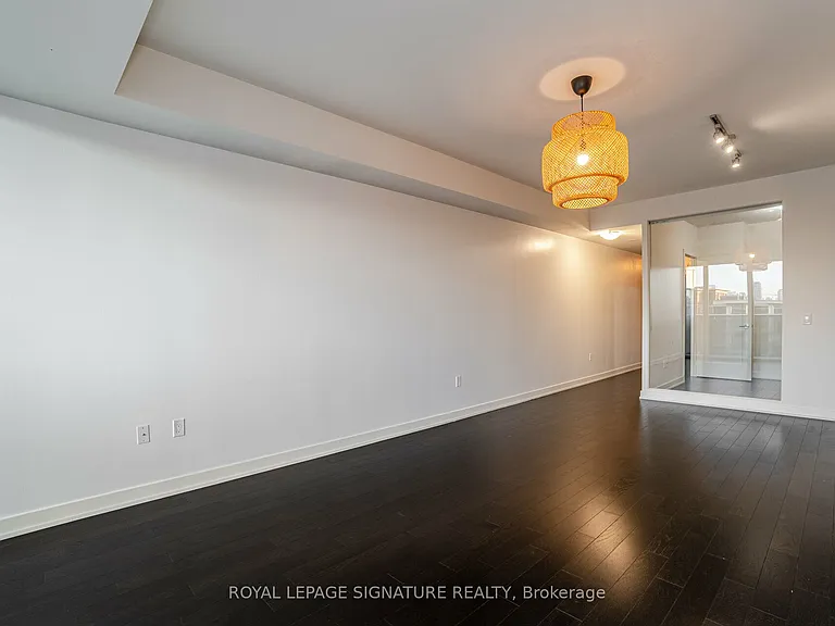 330 Richmond St W #811 — Photo 12