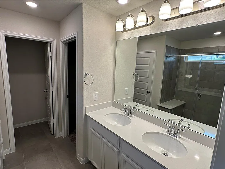 221 Harper Ridge Dr — Photo 13