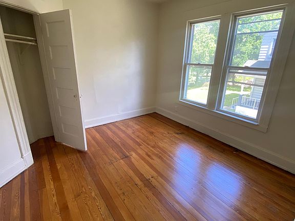 3rd image of 39 Idylwood Ave #2