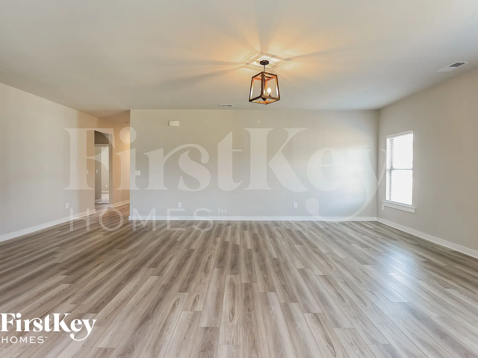 3 bed, 2.0 bath, 1801 sqft, $1,645 — Photo 4