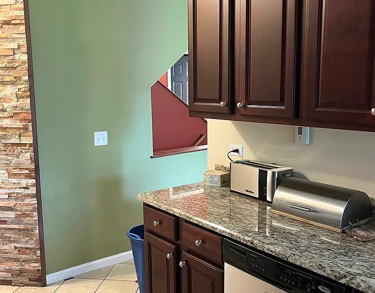 1342 N Winslowe Dr — Photo 6