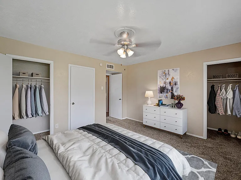 Westwood Townhomes — Photo 4