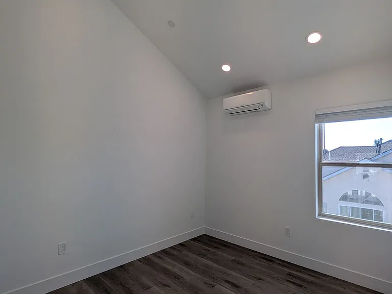 312 S Halcyon Rd #C — Photo 8