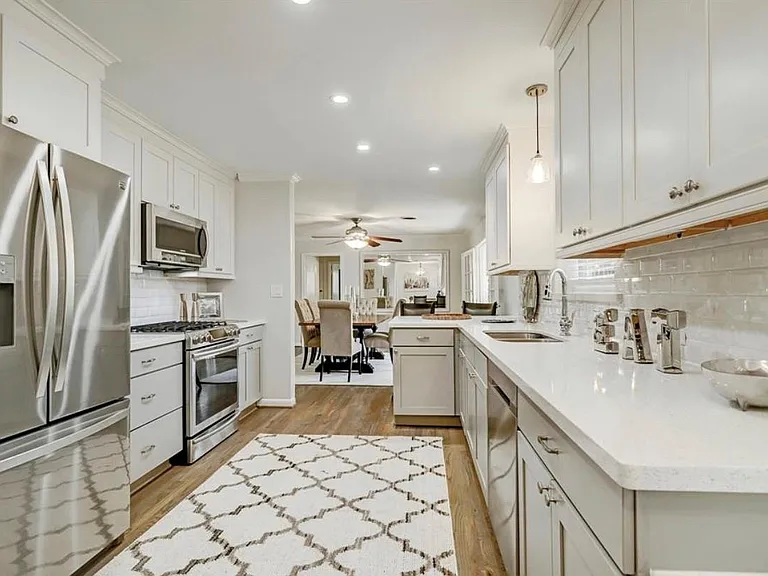 5403 Carew St — Photo 10