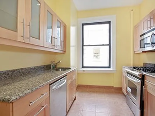 Sold by Corcoran | media 18