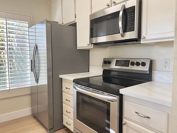 3rd image of 858 S Rancho Santa Fe Rd S #C