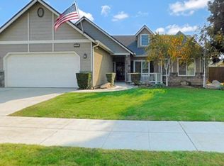 528 W Serena Ave, Clovis, CA