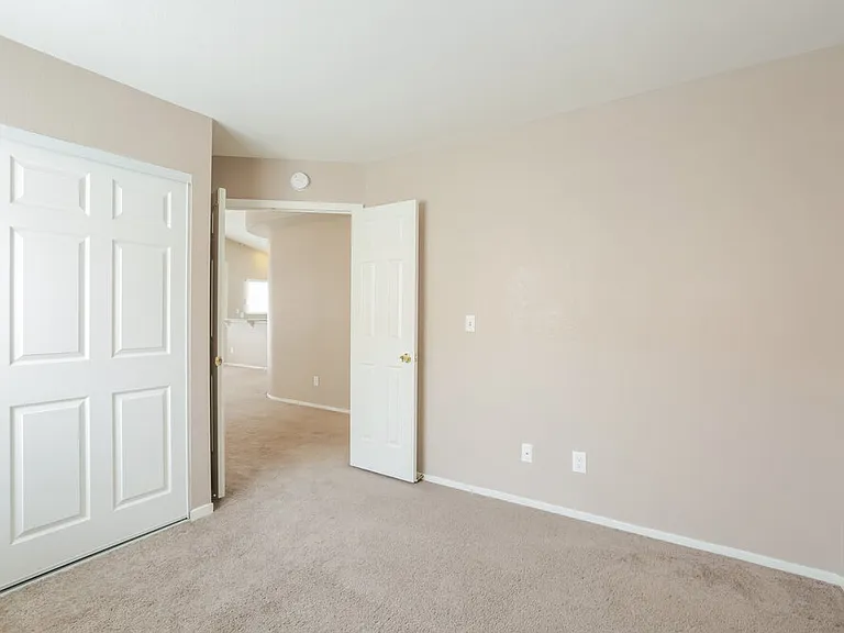 8021 Mount Royal Ct — Photo 14