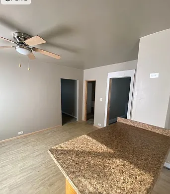 2 bed, $900 — Photo 2