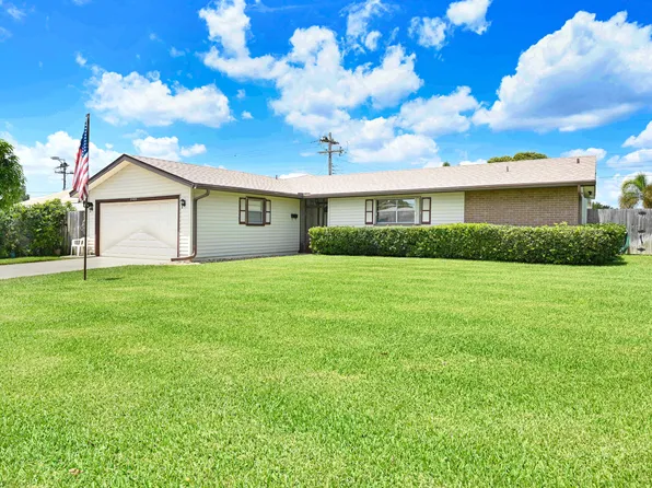 2405 Queen Anne St, Merritt Island, FL 32952